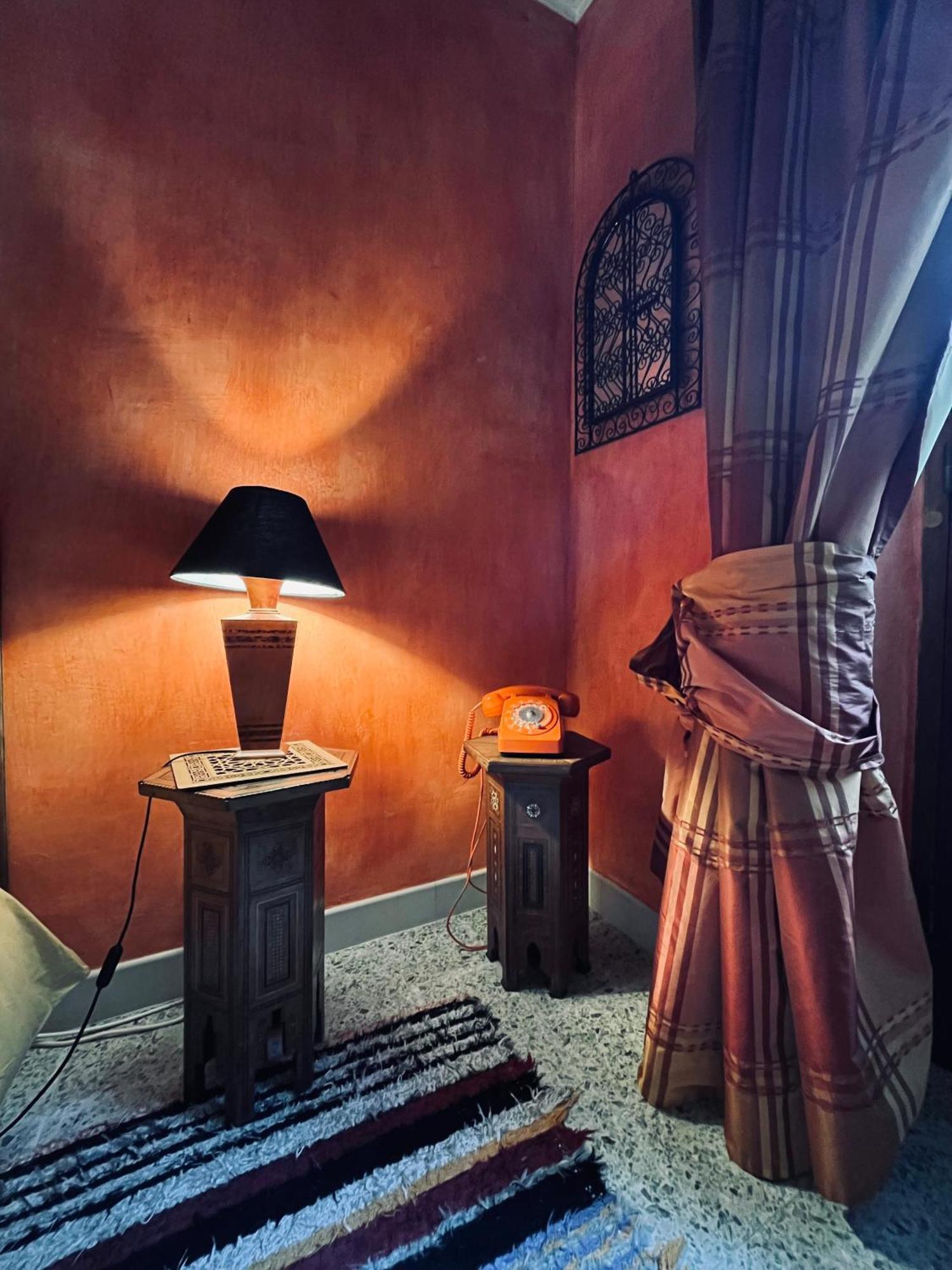 Bed and Breakfast Le Buisson De La Gariole Обиньи-сюр-Нер Экстерьер фото
