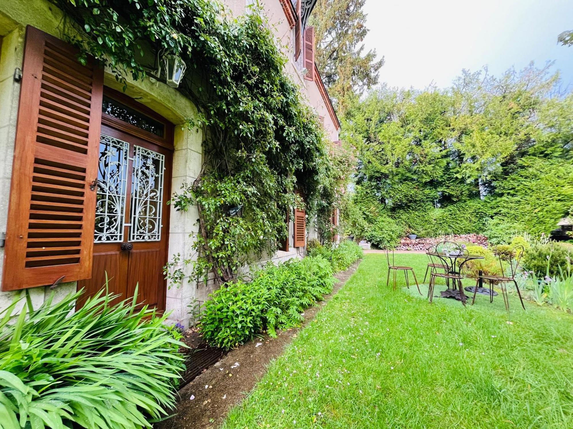 Bed and Breakfast Le Buisson De La Gariole Обиньи-сюр-Нер Экстерьер фото