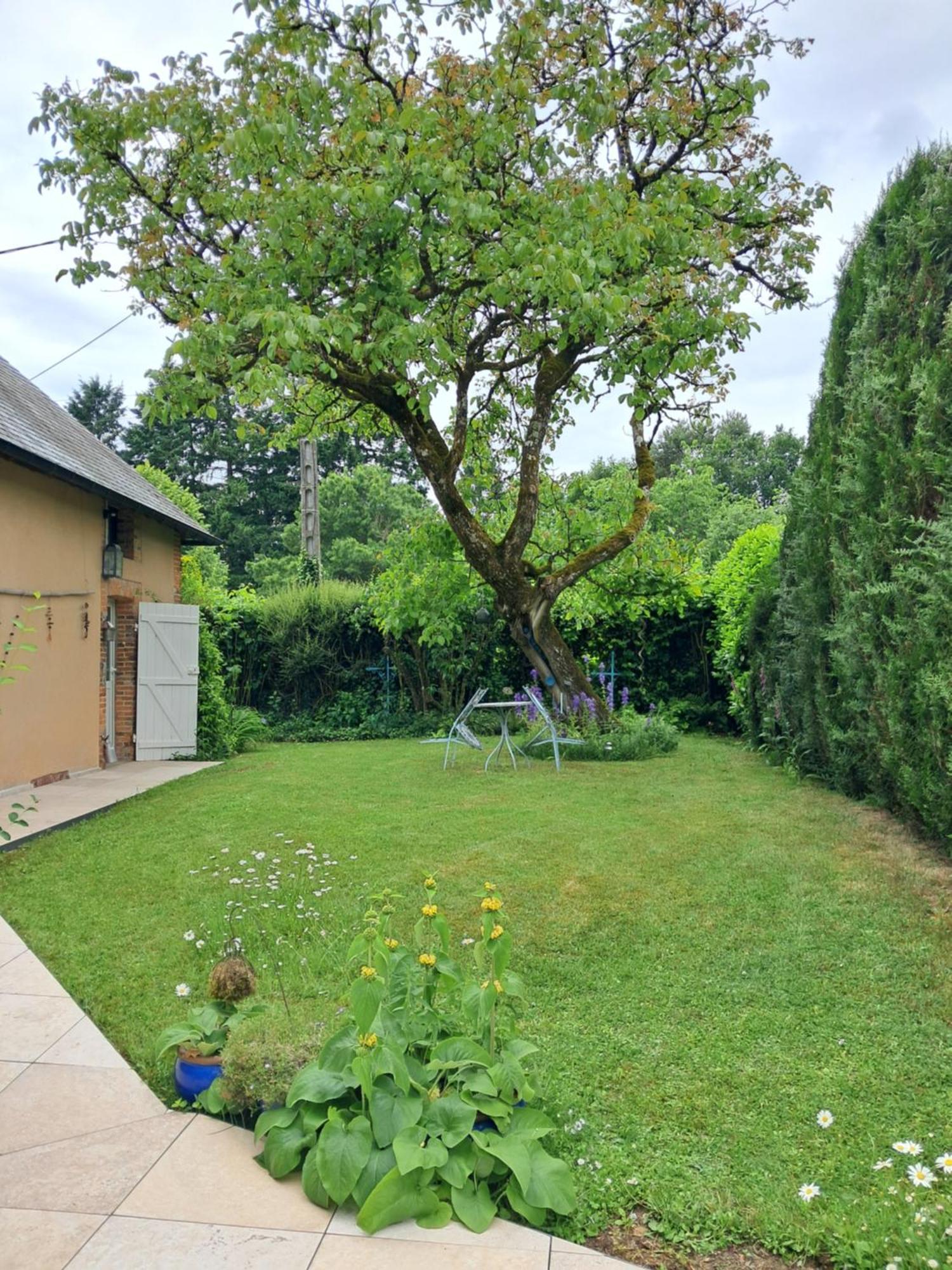 Bed and Breakfast Le Buisson De La Gariole Обиньи-сюр-Нер Экстерьер фото